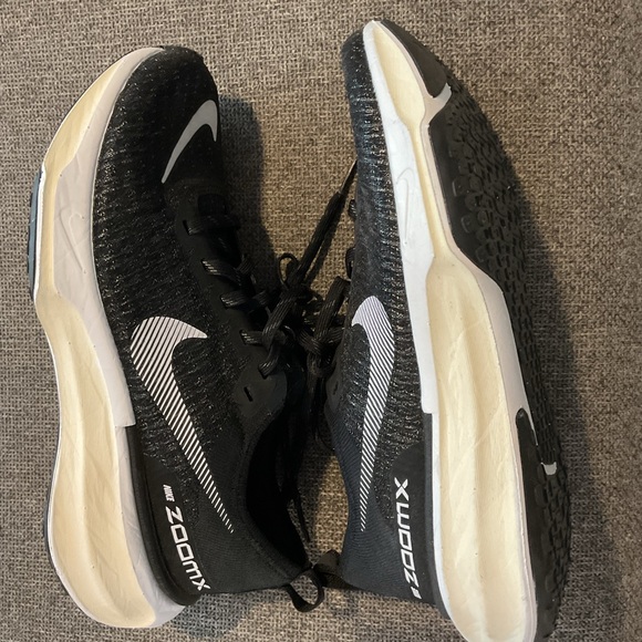 Nike invincible run 3.0 ZOOM X flyknit women’s size 9 like brand new - Picture 6 of 6